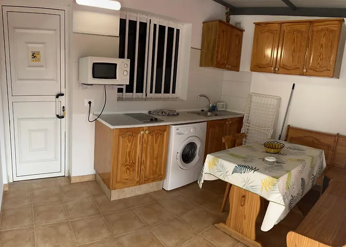 Apartament Medinas *